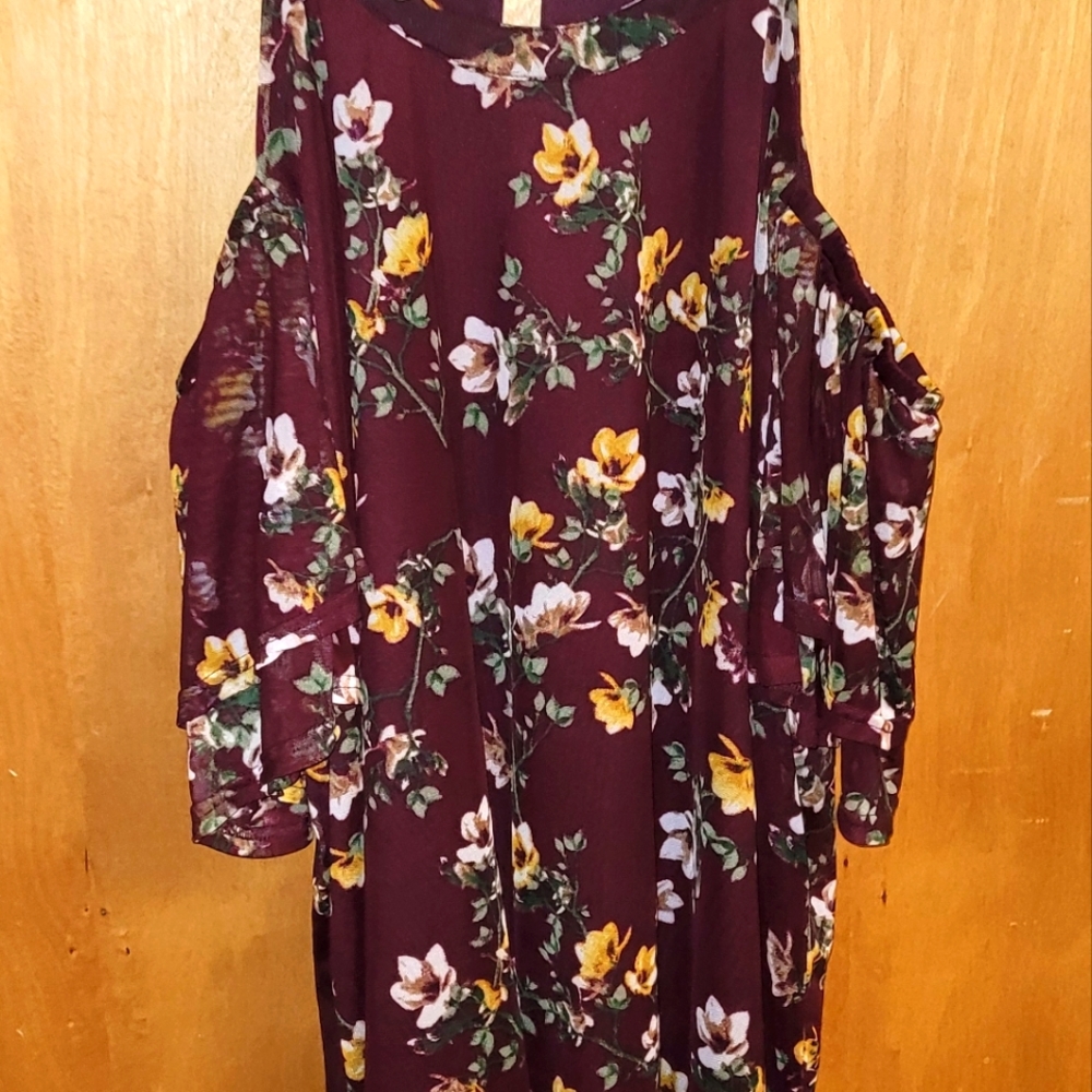 Cold shoulder Papermoon maroon floral top/ shirt plus size